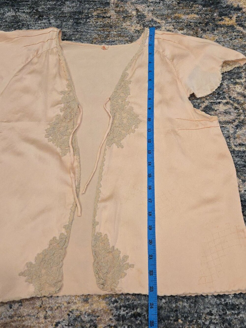 Antique Pure Silk Handstitched Bed Jacket - Picture 6 of 9